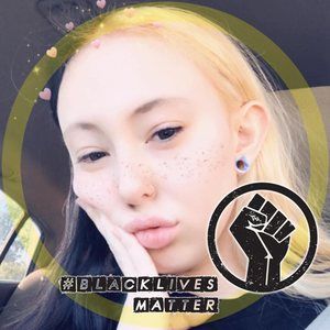 Meet your Posher, Caitlyn